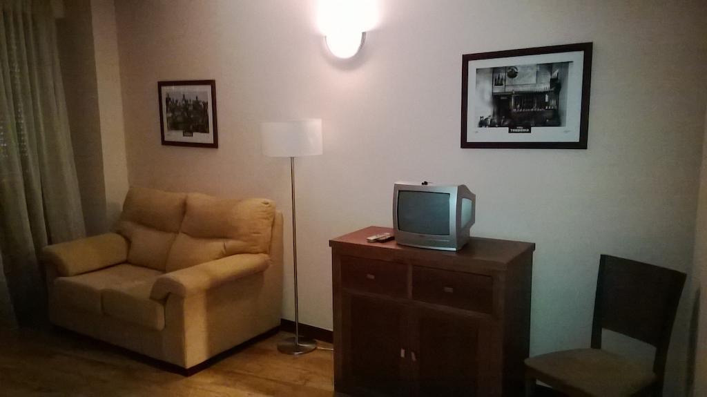 Hostal Patron Castañares de Rioja Cameră foto