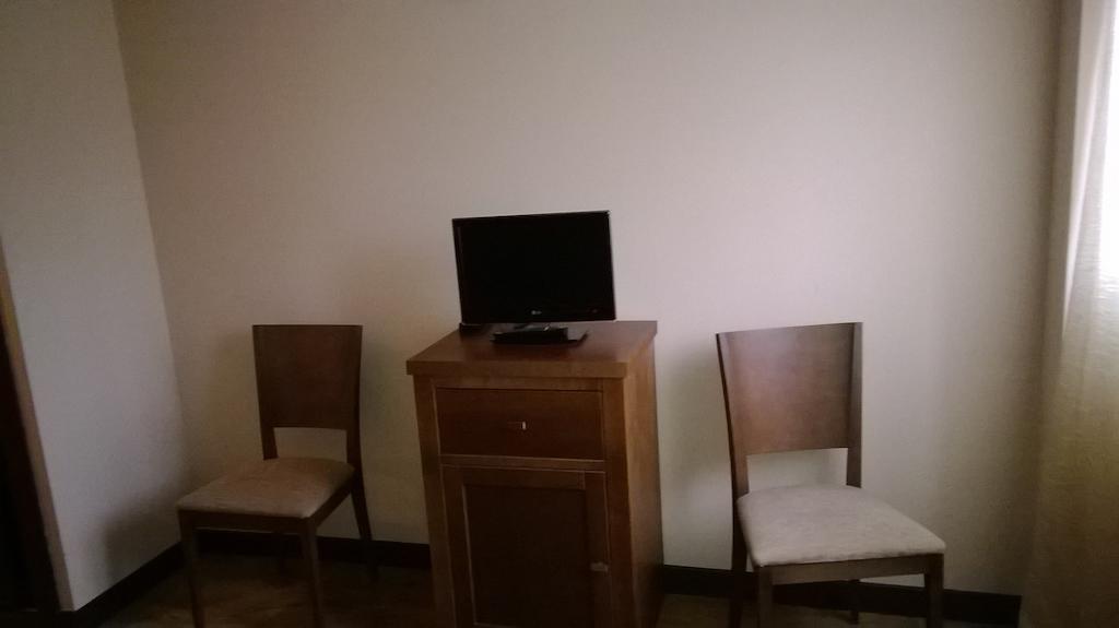 Hostal Patron Castañares de Rioja Cameră foto