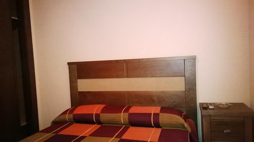 Hostal Patron Castañares de Rioja Cameră foto